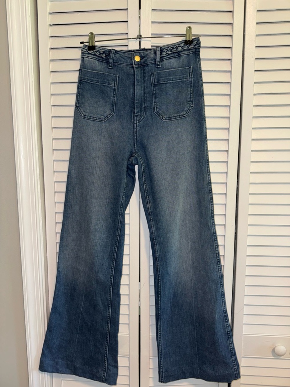 Women’s Blue Flair Jeans with Front Patch Pockets